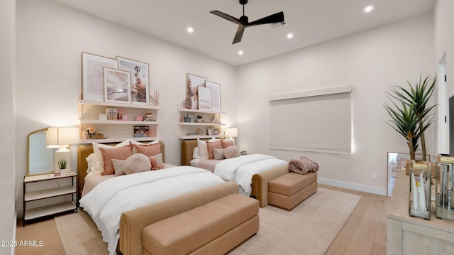 bedroom with visible vents, baseboards, light wood finished floors, recessed lighting, and ceiling fan