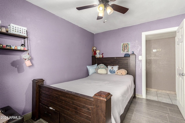 bedroom with ceiling fan