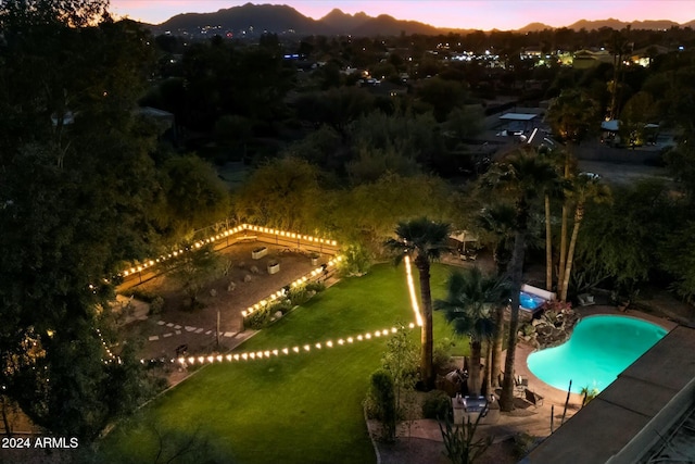 view of aerial view at dusk