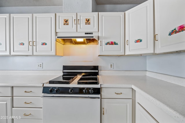 312 W Saddle Ln, Payson, AZ 85541 - kitchen featuring white range with gas cooktop, under cabinet range hood, white cabinetry, and light countertops