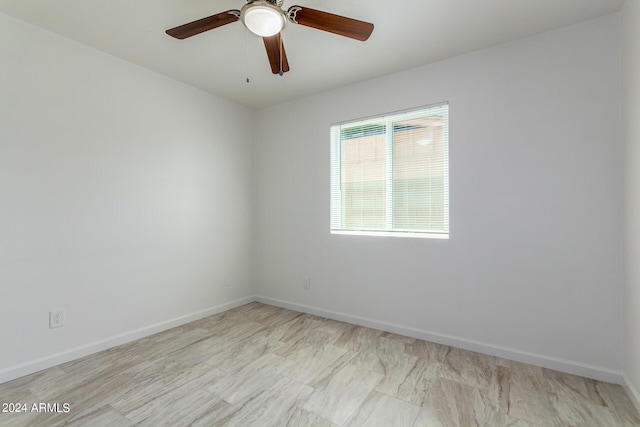 empty room with ceiling fan