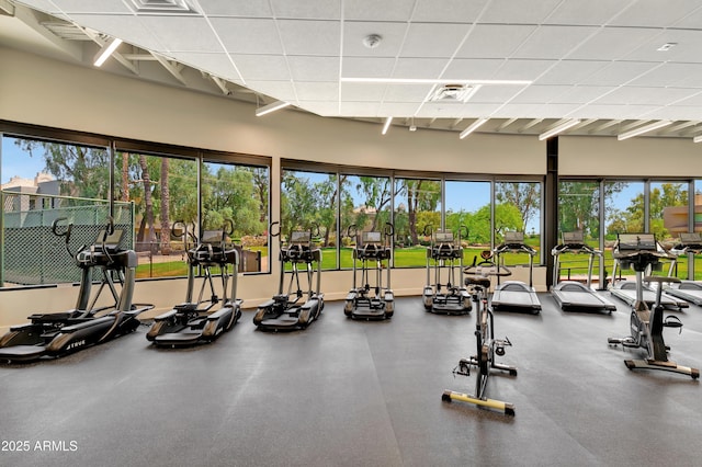 exercise room featuring visible vents