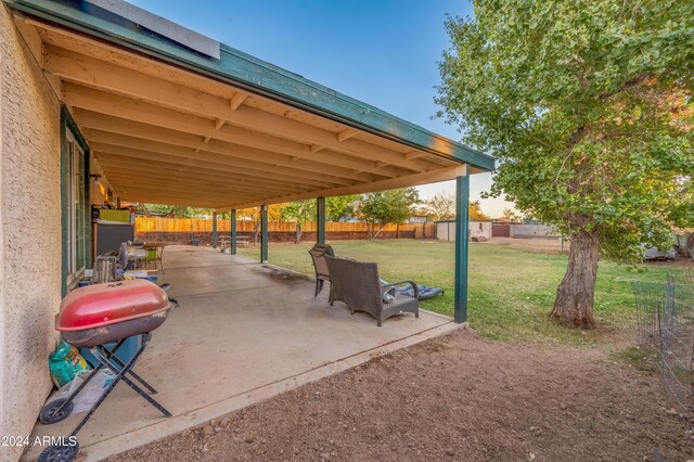 6415 W Roosevelt St, Phoenix, AZ 85043 - view of patio / terrace with area for grilling