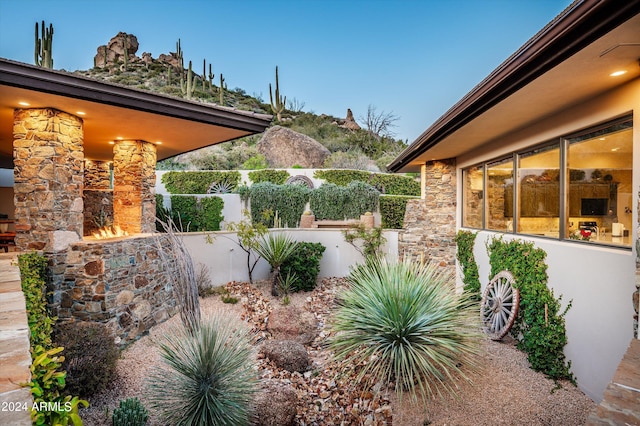 11070 E Rolling Rock Dr, Scottsdale, AZ 85262 - view of yard featuring fence