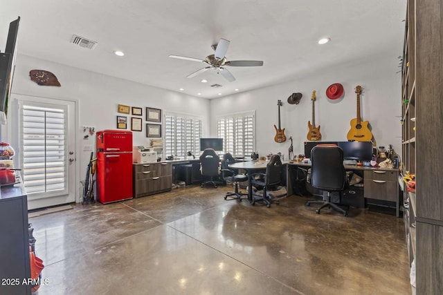 office area featuring visible vents, ceiling fan, recessed lighting, and finished concrete floors