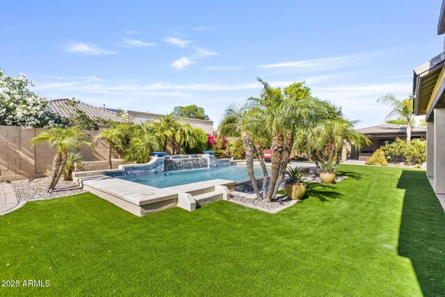 6918 E Ivyglen St, Mesa, AZ 85207 - view of swimming pool featuring a hot tub