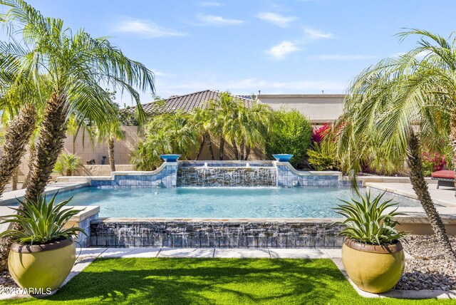 6918 E Ivyglen St, Mesa, AZ 85207 - view of pool with a yard
