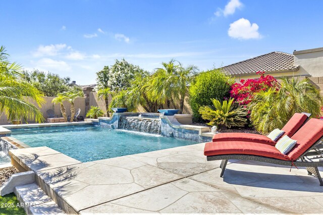 6918 E Ivyglen St, Mesa, AZ 85207 - view of swimming pool featuring a hot tub, a patio, and a fenced backyard