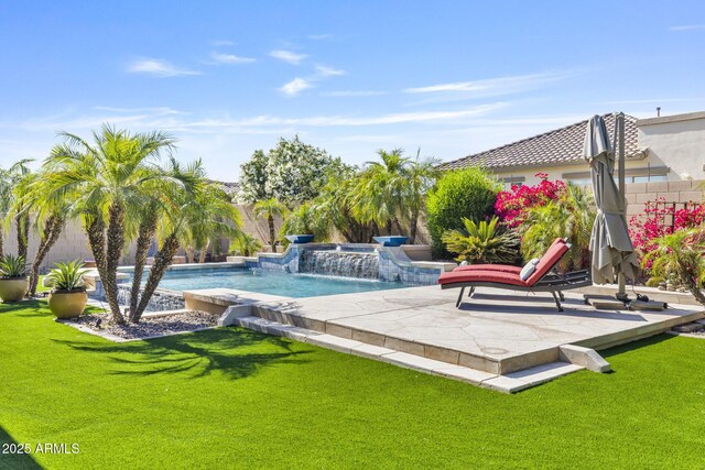 6918 E Ivyglen St, Mesa, AZ 85207 - view of pool featuring a patio and a jacuzzi