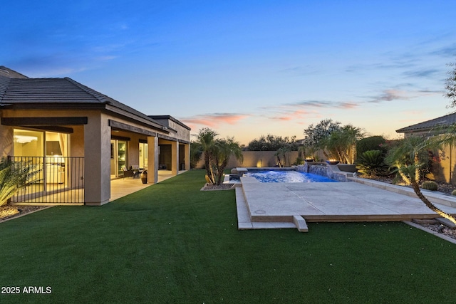 6918 E Ivyglen St, Mesa, AZ 85207 - view of swimming pool featuring a patio