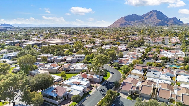 bird's eye view featuring a mountain view