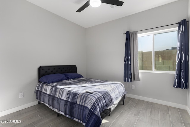 bedroom with ceiling fan