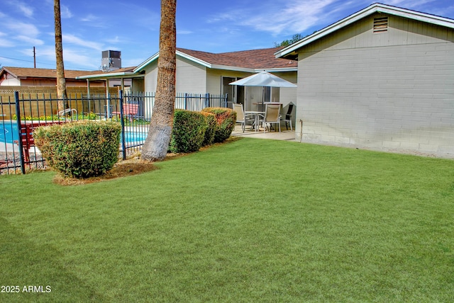 view of yard with a patio