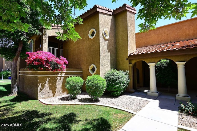 exterior space with a porch