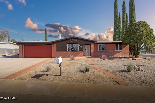 view of front facade featuring a garage