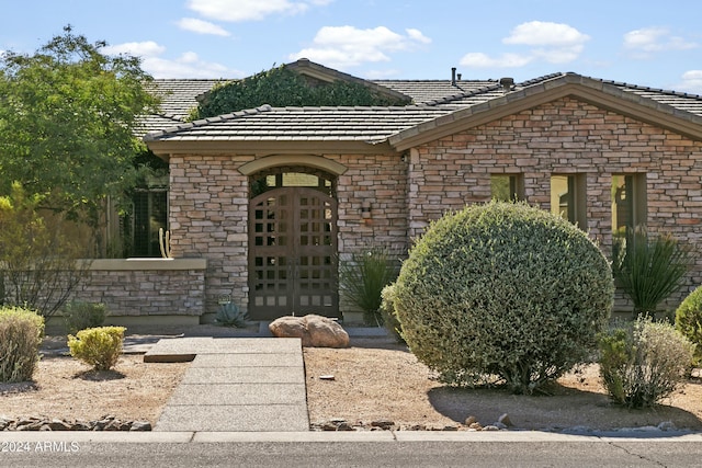 view of entrance to property