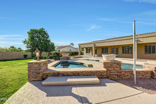3531 E Norwood Cir, Mesa, AZ 85213 - view of swimming pool featuring an in-ground hot tub and a patio area