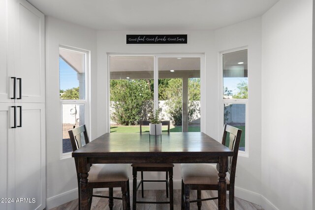 2818 N Yucca St, Chandler, AZ 85224 - dining area featuring baseboards