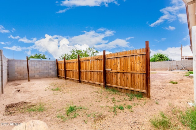 3042 N 87th Ave, Phoenix, AZ 85037 - view of fenced backyard