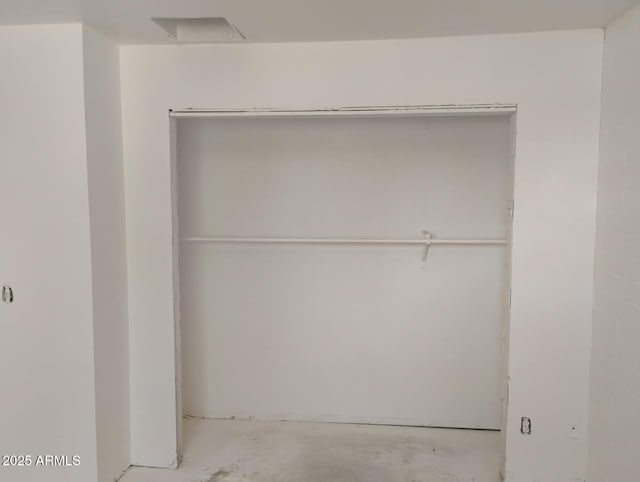 2435 E 13th St, Douglas, AZ 85607 - view of closet