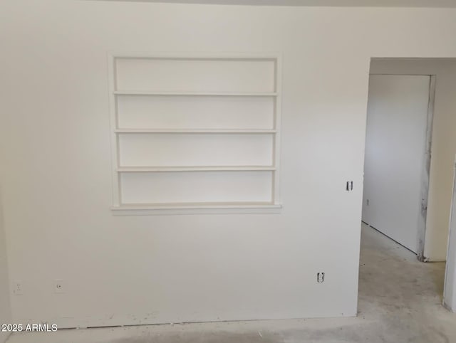 2435 E 13th St, Douglas, AZ 85607 - view of closet