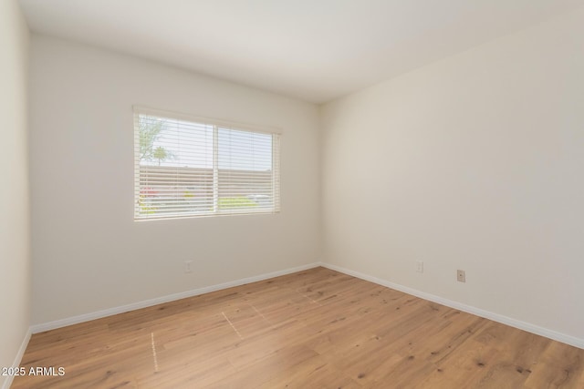 1825 W Ray Rd Unit 1070, Chandler, AZ 85224 - unfurnished room featuring light wood-style floors and baseboards