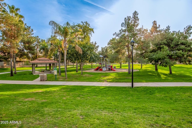1825 W Ray Rd Unit 1070, Chandler, AZ 85224 - surrounding community featuring a gazebo and a yard
