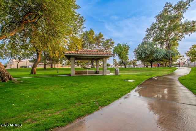 1825 W Ray Rd Unit 1070, Chandler, AZ 85224 - surrounding community with a yard and a gazebo