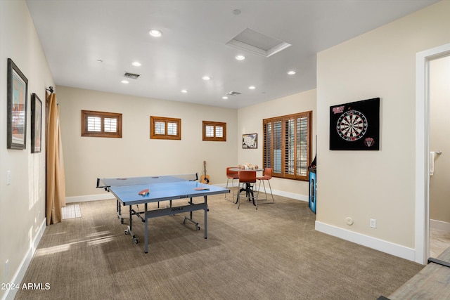 game room featuring carpet