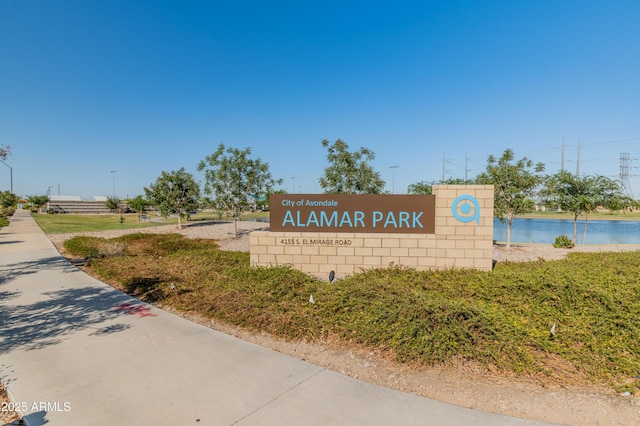 view of community / neighborhood sign