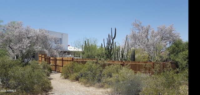 view of yard featuring fence