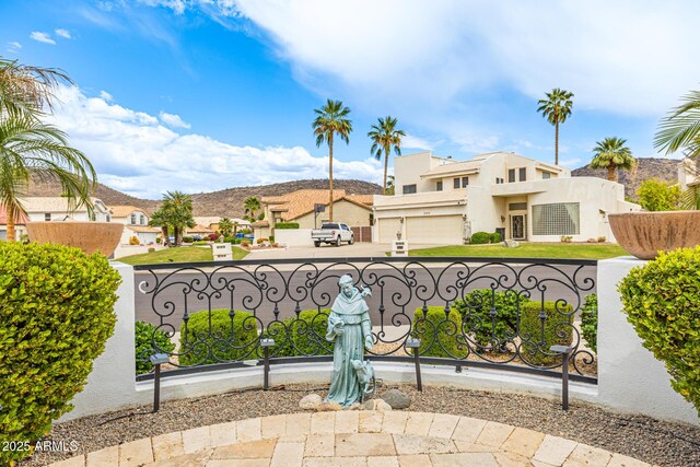 21474 N 56th Ave, Glendale, AZ 85308 - view of patio featuring a residential view