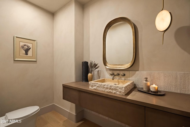 12887 N 135th St, Scottsdale, AZ 85259 - bathroom featuring toilet and vanity
