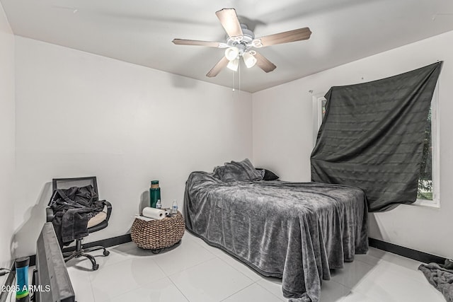 4020 W Anderson Dr, Glendale, AZ 85308 - bedroom featuring ceiling fan and baseboards
