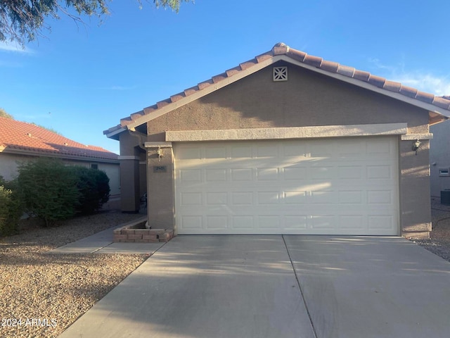 view of front of house featuring a garage