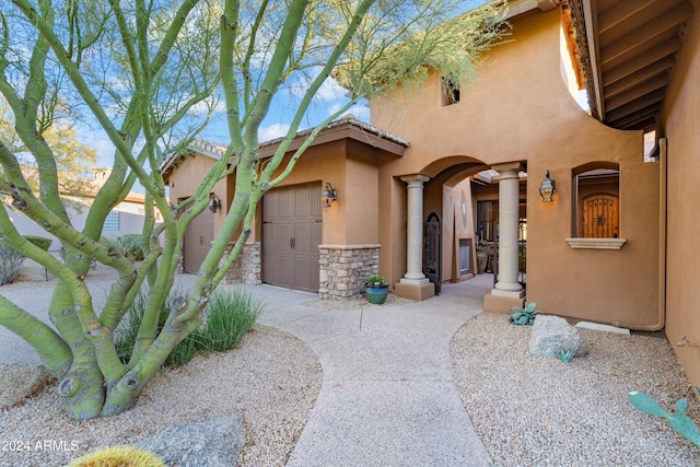 view of front of house featuring a garage