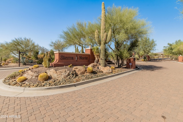 view of community / neighborhood sign