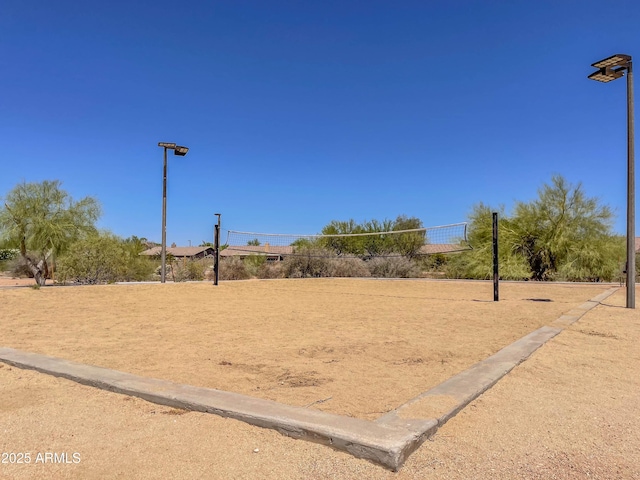 4422 E Spur Dr, Cave Creek, AZ 85331 - view of community with volleyball court