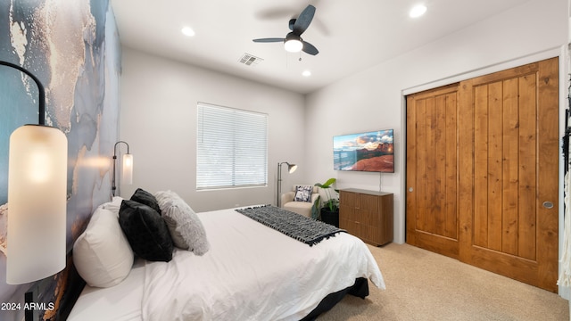 bedroom featuring carpet and ceiling fan