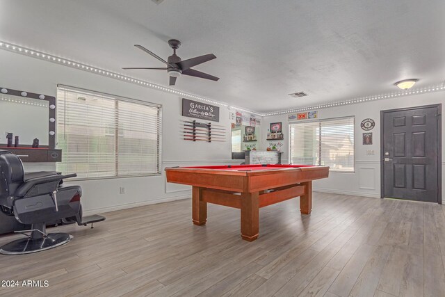 playroom with light hardwood / wood-style flooring, pool table, and ceiling fan