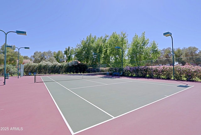 9355 N 91st St Unit 116, Scottsdale, AZ 85258 - view of tennis court featuring fence and community basketball court