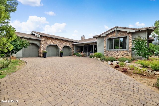 view of front of home featuring a garage