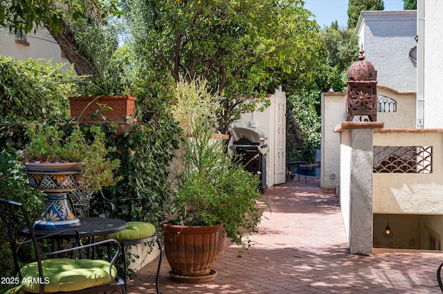 4316 N 40th St, Phoenix, AZ 85018 - view of patio with grilling area
