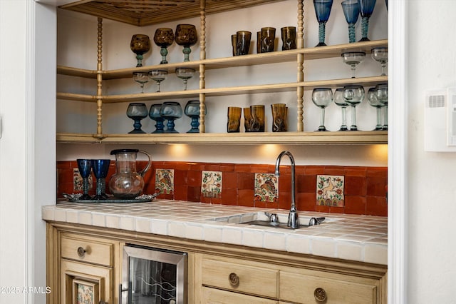4316 N 40th St, Phoenix, AZ 85018 - bar area featuring beverage cooler and tasteful backsplash
