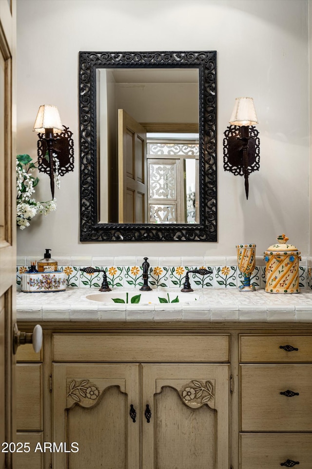 4316 N 40th St, Phoenix, AZ 85018 - bathroom featuring vanity