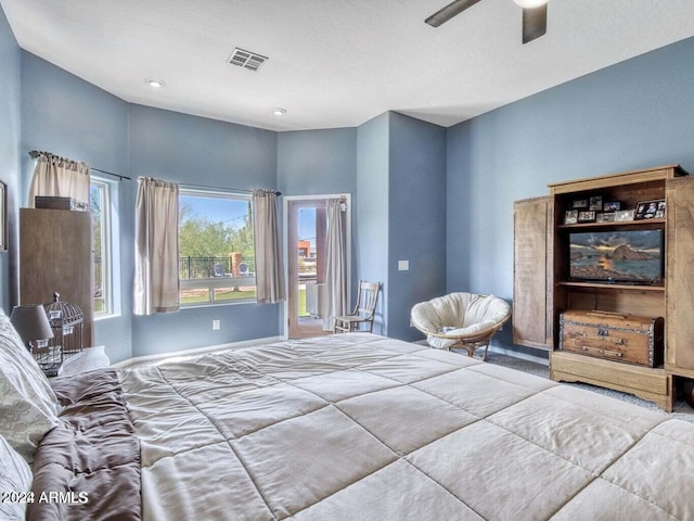 bedroom with ceiling fan