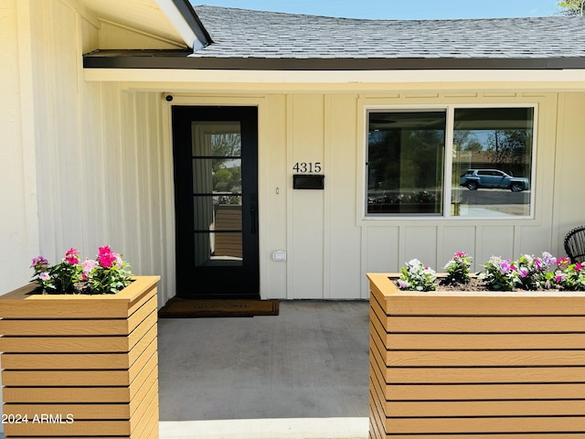 view of entrance to property