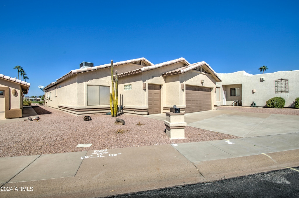 view of front of house featuring a garage