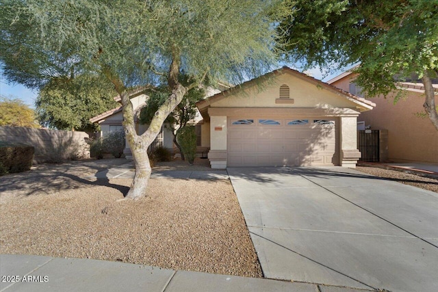 view of front facade featuring a garage