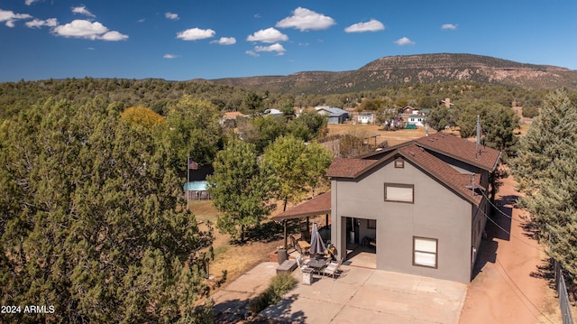 bird's eye view featuring a mountain view